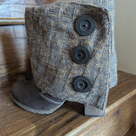 Y2K Boots By Muk Luks With Sweater Cuff And Lug Sole Size 9 - Picture 3 of 13